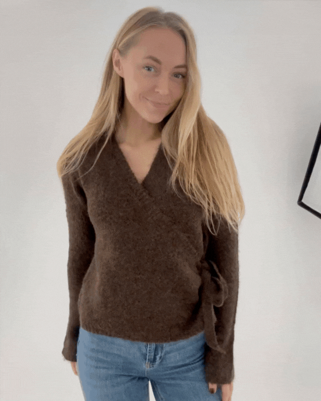 NMSUTTON Knit Top - Delicioso